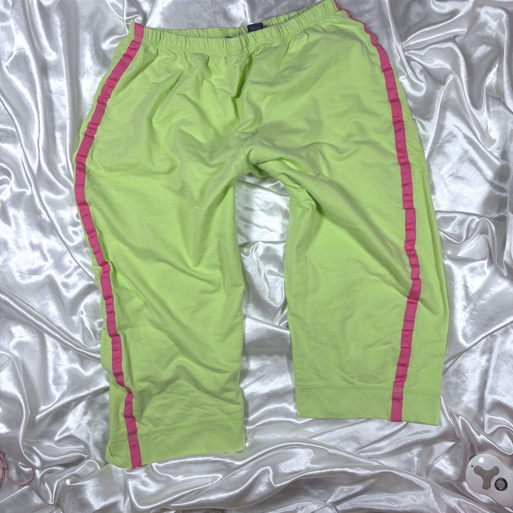 Vintage Mountain Lake Casuals Petite Lime Green Pink Ruffle Side Stripe Capris